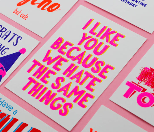 Postkarte „I Like You Because We Hate The Same Things“ von Studio Inktvis