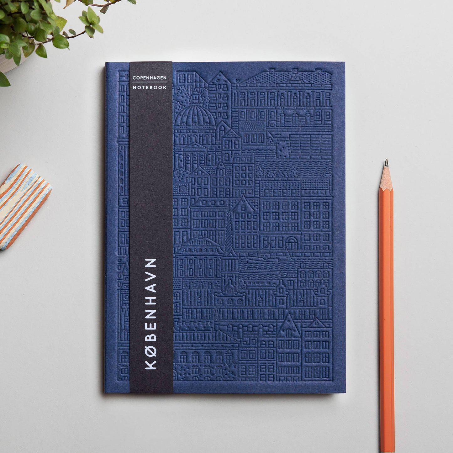The Copenhagen Notebook von The City Works – handgeprägtes Notizbuch in B6
