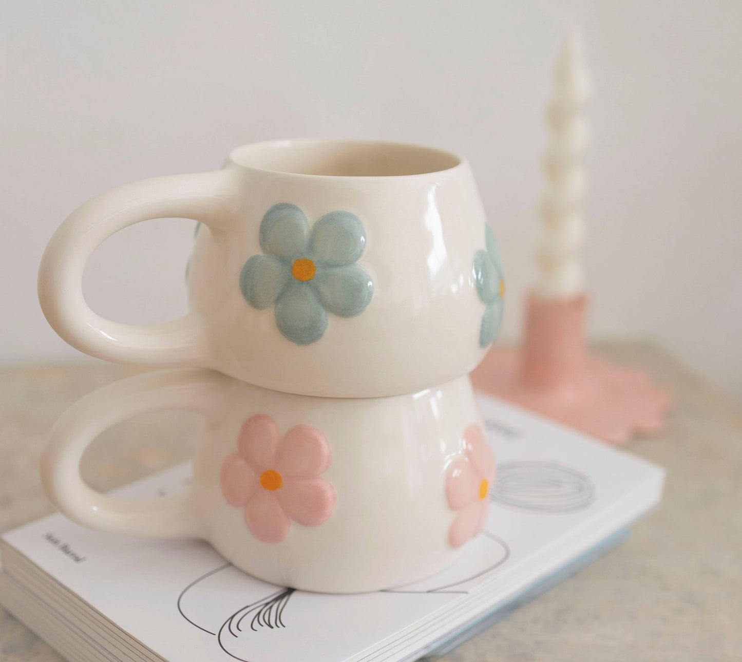 Blomma Tasse – handgefertigte Keramiktasse mit Blumen (300 ml)