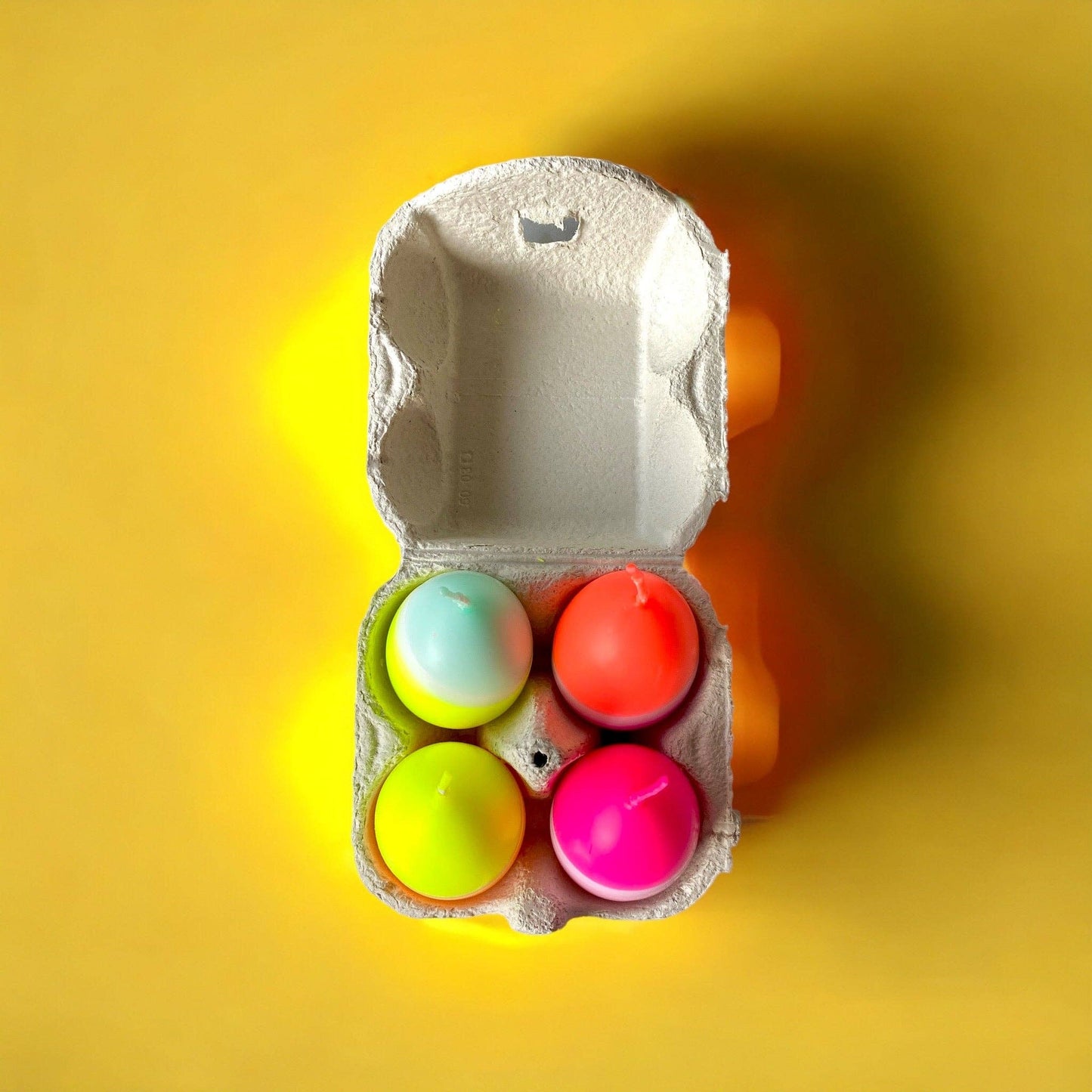 Dip Dye Eggs * Flotter Vierer
