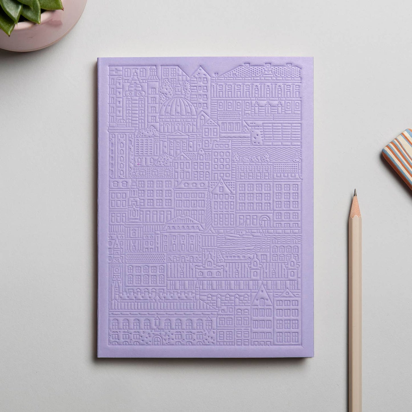 The Copenhagen Notebook von The City Works – handgeprägtes Notizbuch in B6