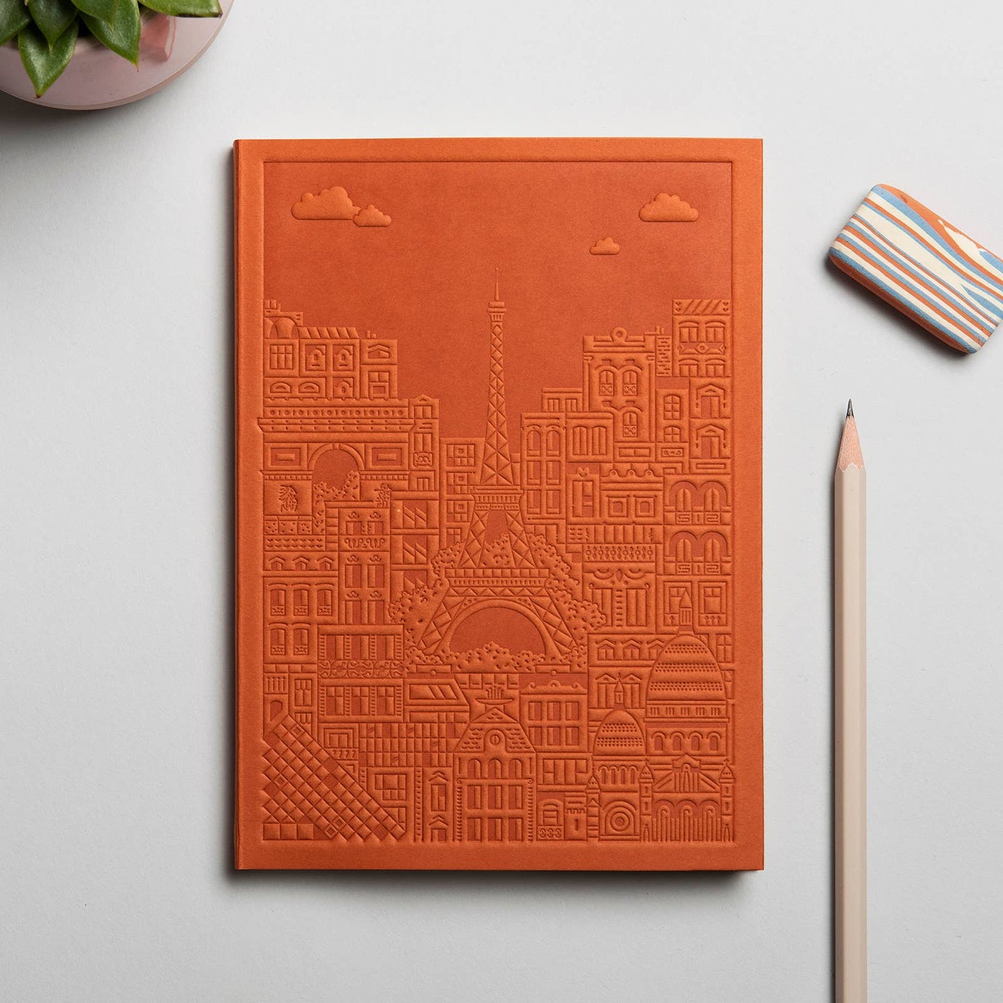 The Paris Notebook – handgeprägtes Notizbuch mit detailliertem Paris-Design