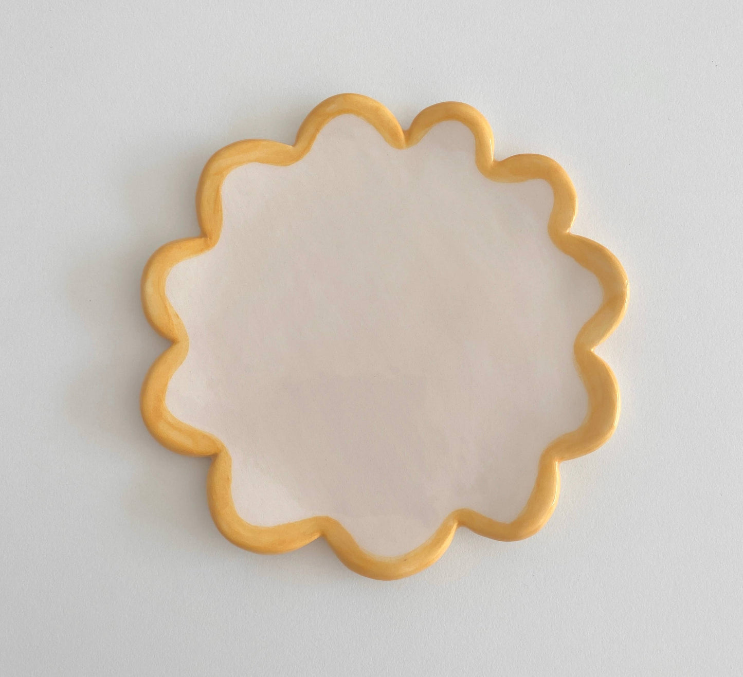 Blumenteller – Handgefertigtes Keramik-Pastellgeschirr