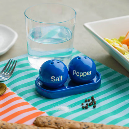 Blaues Ping Pong Salz- und Pfefferstreuer-Set HF