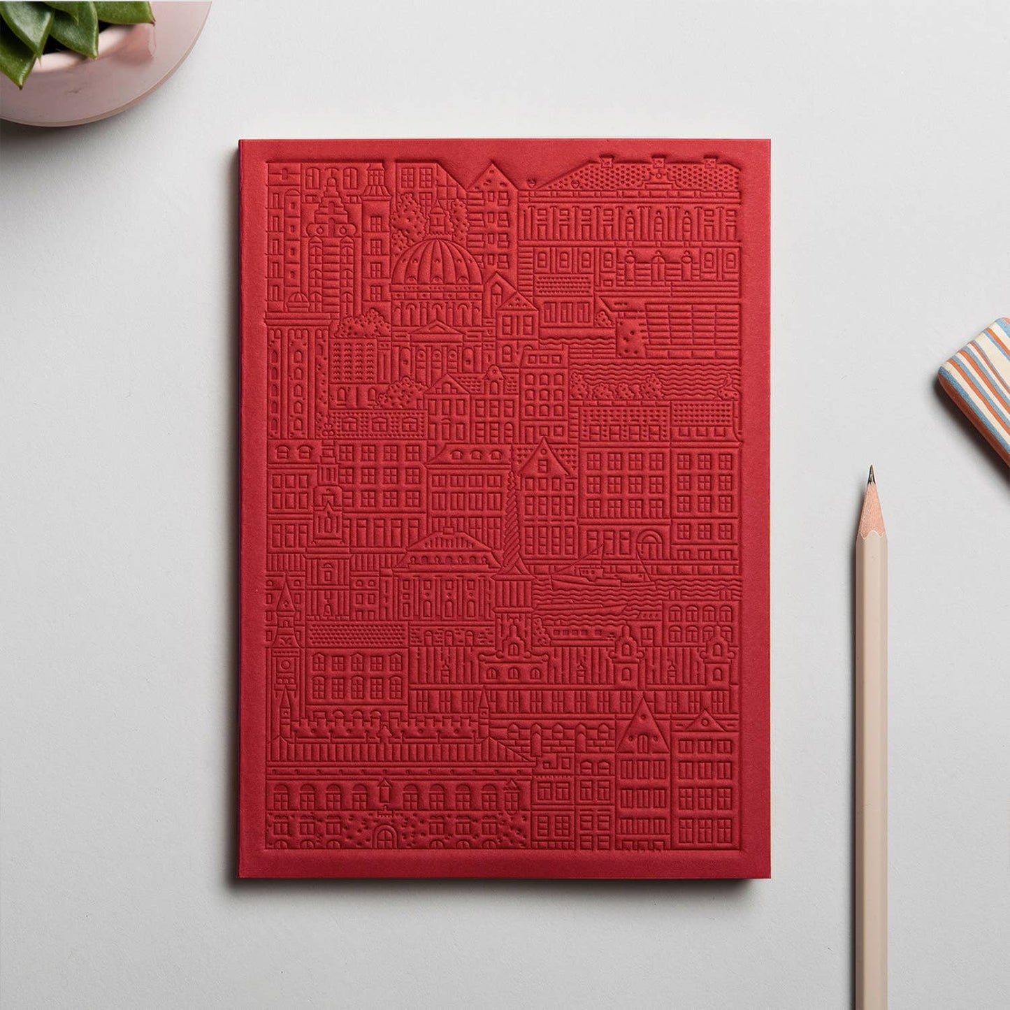 The Copenhagen Notebook von The City Works – handgeprägtes Notizbuch in B6