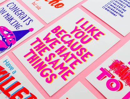 Postkarte „I Like You Because We Hate The Same Things“ von Studio Inktvis
