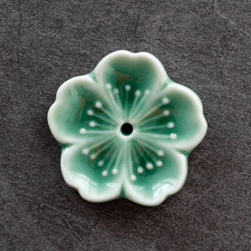 Gohobi Handgefertigte Keramik-Blumenornament Räucherstäbchenhalter