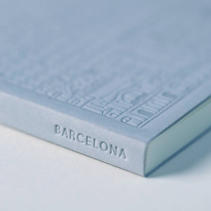 The Barcelona Notebook von The City Works – handgeprägtes Notizbuch im B6-Format