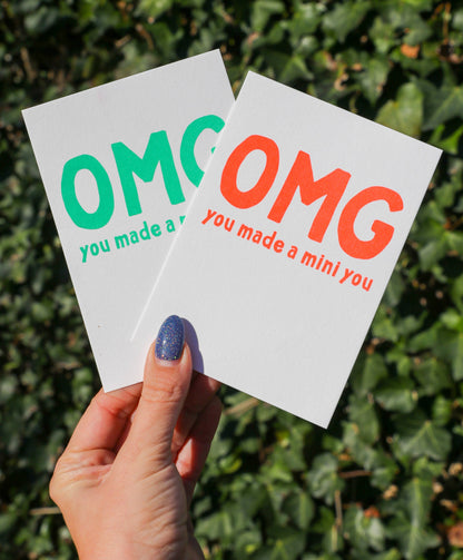 Postkarte „OMG you made a mini you“ in Neonorange - Studio Inktvis