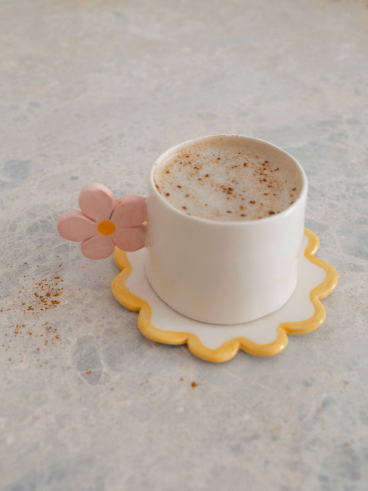 Blomi Tasse – Handgefertigte Keramiktasse mit Blumenhenkel (200 ml)