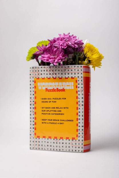 Buchvase mit Suchworträtsel-Design