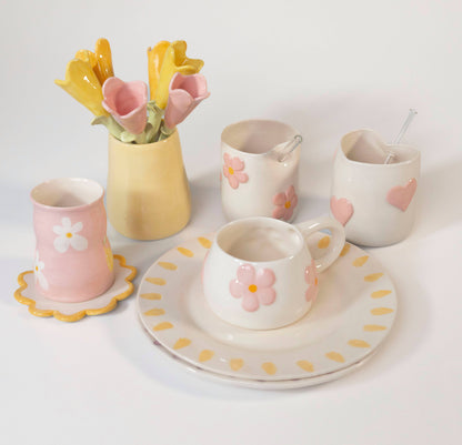 Blomma Tasse – handgefertigte Keramiktasse mit Blumen (300 ml)