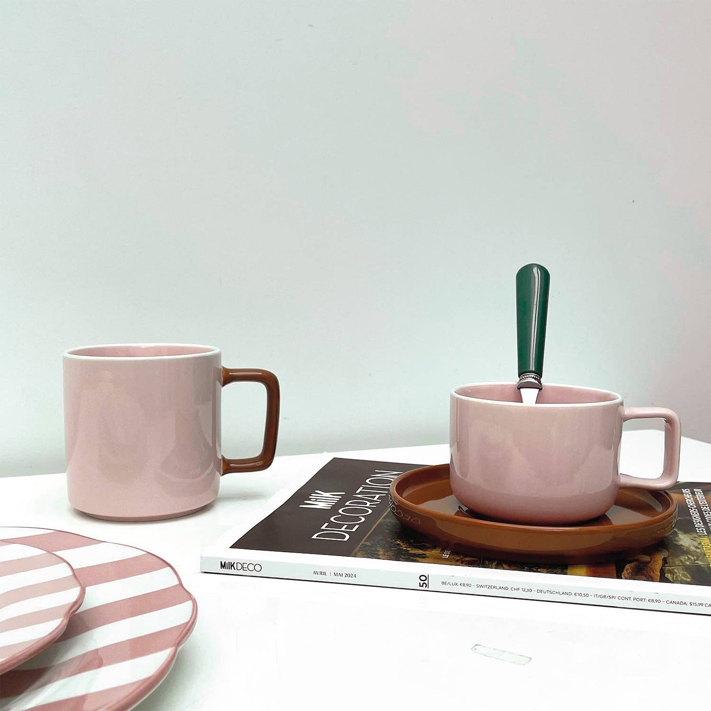 Rosa schicke Tasse mit brauner Untertasse D12 H7,5cm