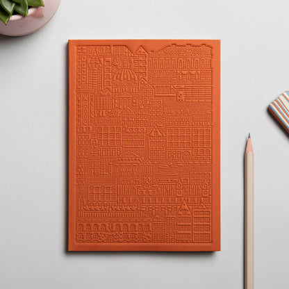 The Copenhagen Notebook von The City Works – handgeprägtes Notizbuch in B6